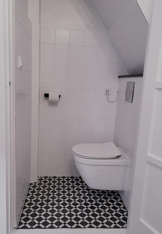 Ninet7 Bed and Breakfast Tilburg Exteriör bild